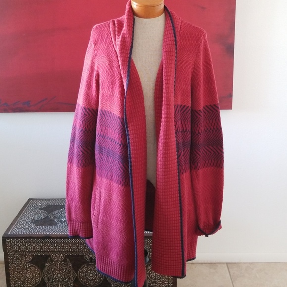 CAbi Sweaters - Cabi sweater